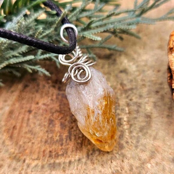 Nature Yellow Citrine Tooth Wire Wrapped Pendant Necklace - Picture 5 of 10